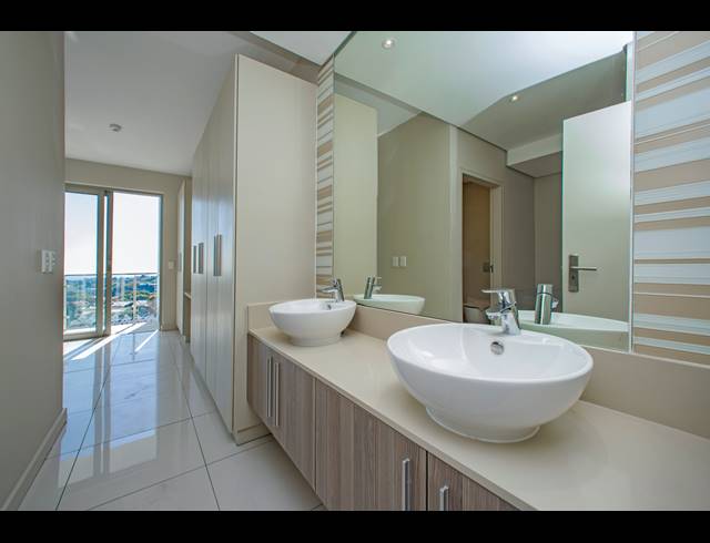 2 BEDROOM APARTMENT TO LET IN ROSEBANK